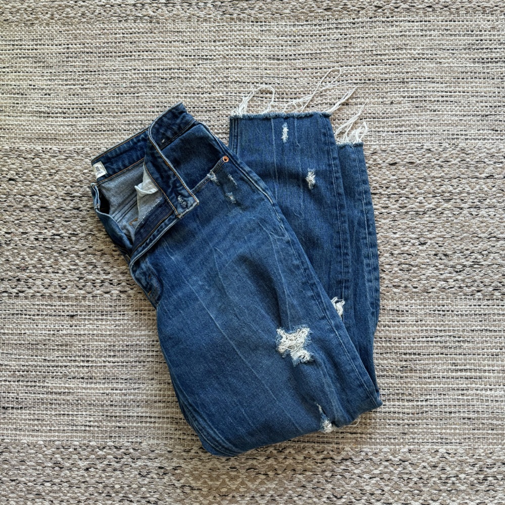 Abercrombie A&F High Rise Mom Jean size 10L